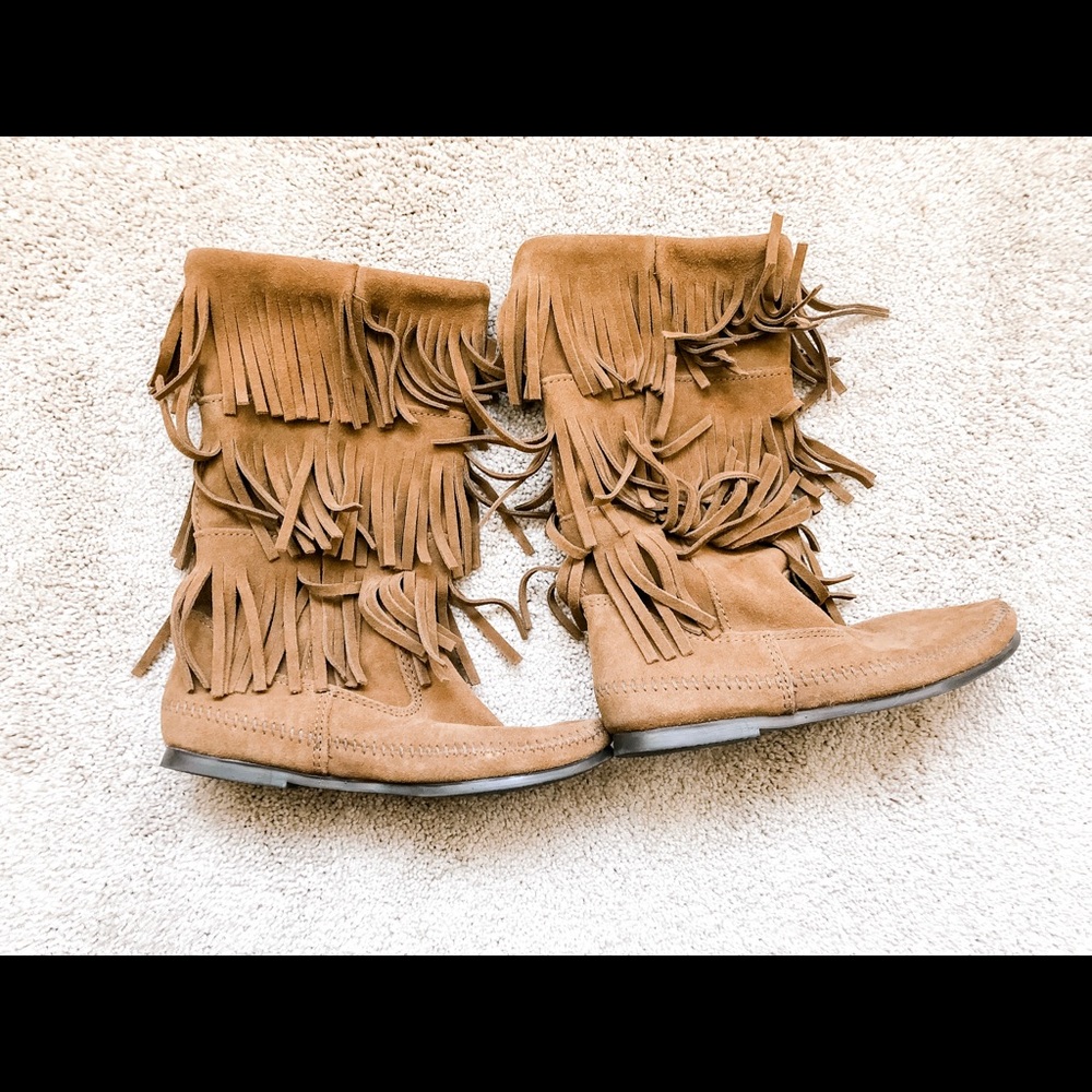 Fringe boots